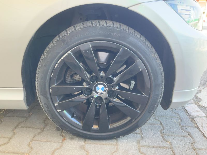 BMW 3er 330d xDrive 2011 – снимка на щета