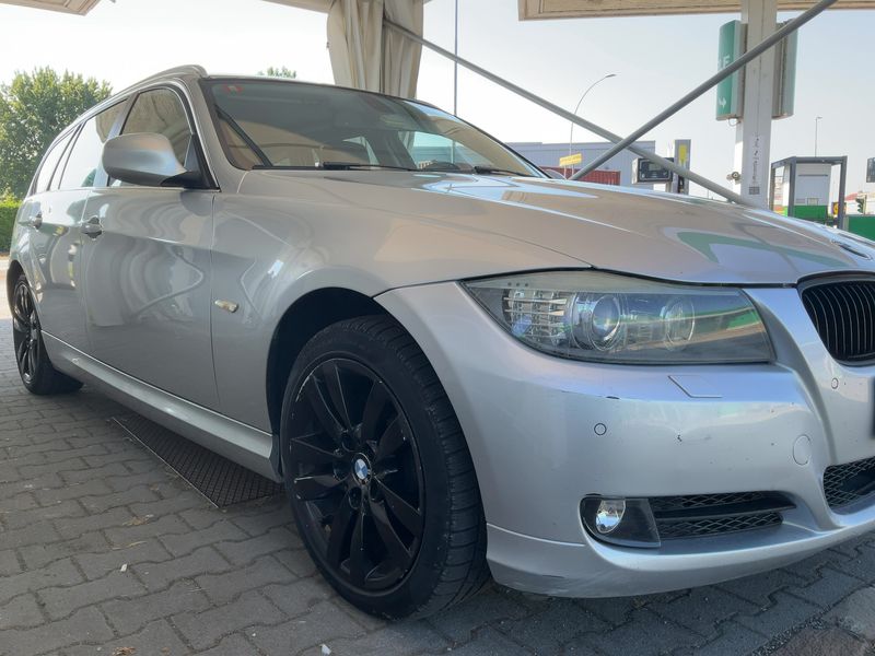 BMW 3er 330d xDrive 2011 – снимка на щета