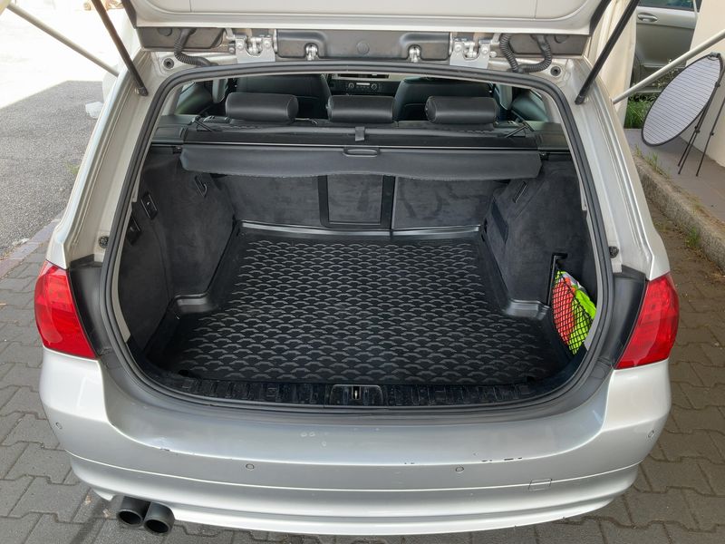 BMW 3er 330d xDrive 2011 – снимка 10