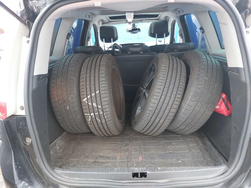 Renault Grand Scenic 1.5 dCi BOSE Edition 2014 – снимка 9