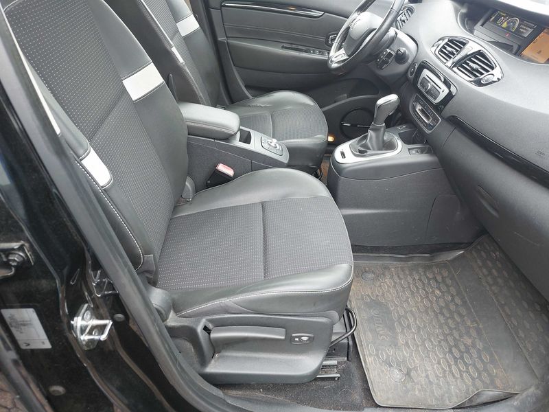 Renault Grand Scenic 1.5 dCi BOSE Edition 2014 – снимка 10