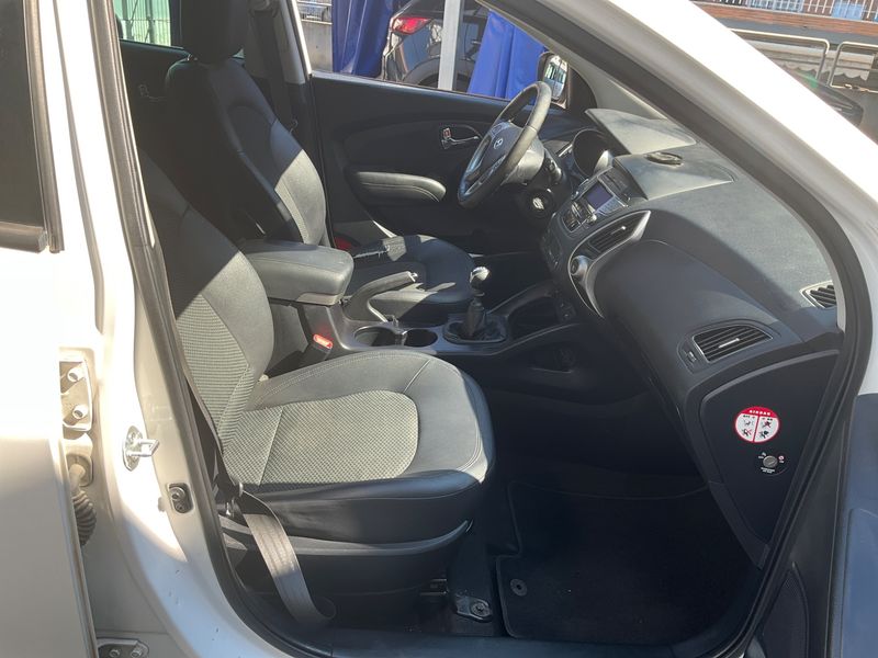 Hyundai ix35 1.7 CRDi Comfort 2WD 2011 – снимка 3