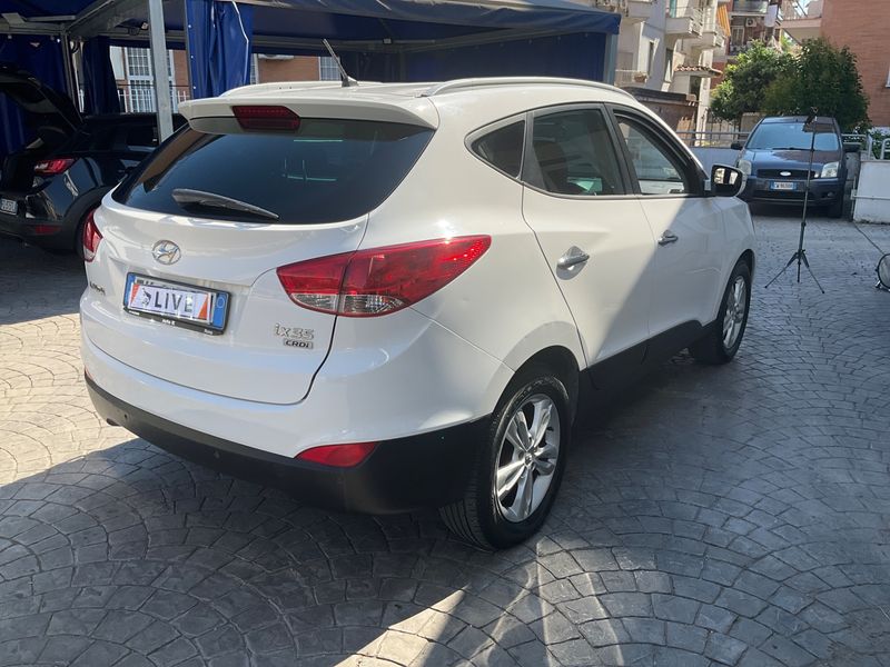 Hyundai ix35 1.7 CRDi Comfort 2WD 2011 – снимка 2