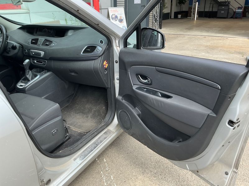 Renault Grand Scenic 1.5 dCi Limited 2015 – снимка 27