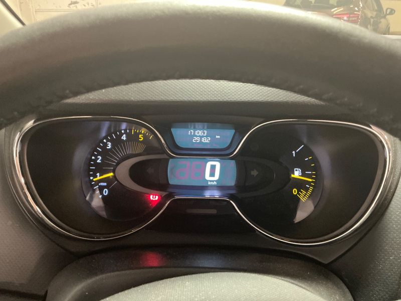 Renault Captur 1.5 dCi Energy Business Eco2 2014 – снимка 18