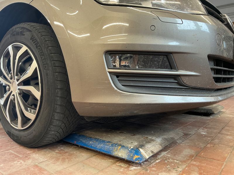 Volkswagen Golf VII 1.6 TDI Comfortline BlueMotion Tech 2014 – снимка на щета 28