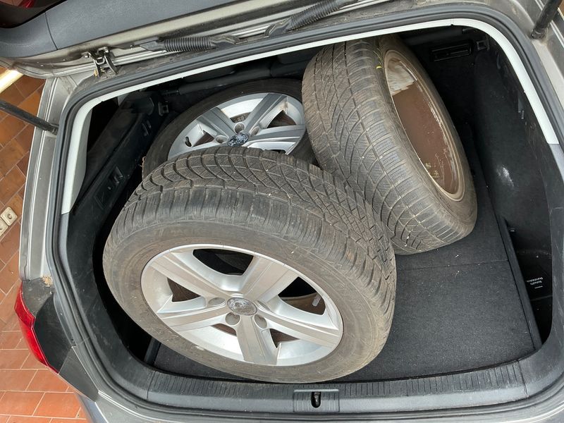 Volkswagen Golf VII 1.6 TDI Comfortline BlueMotion Tech 2014 – снимка 15