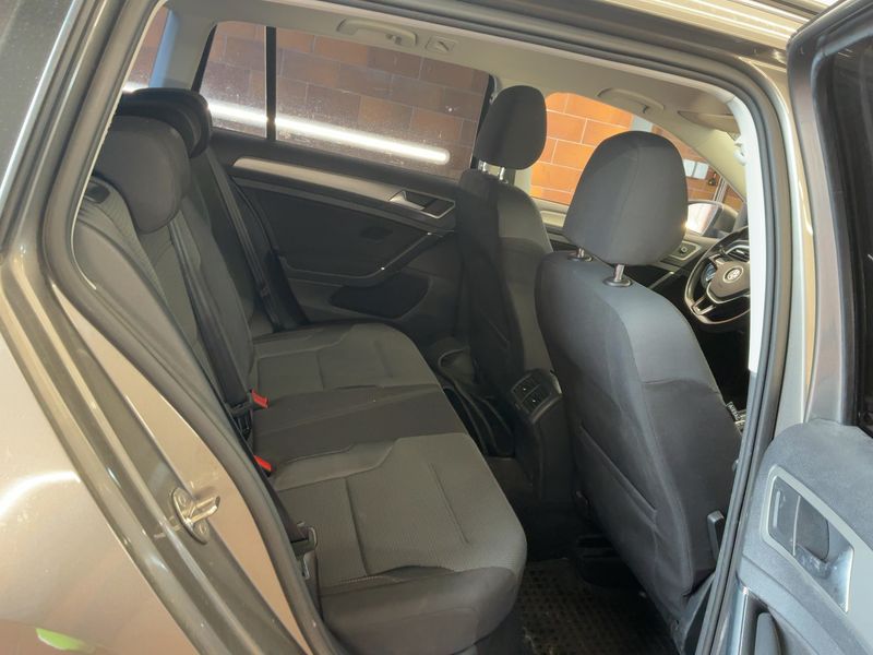 Volkswagen Golf VII 1.6 TDI Comfortline BlueMotion Tech 2014 – снимка 20