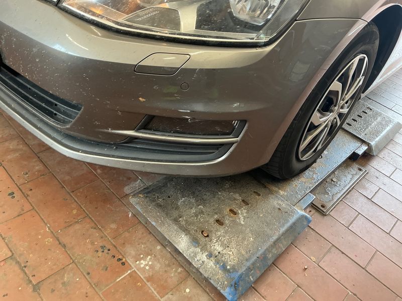 Volkswagen Golf VII 1.6 TDI Comfortline BlueMotion Tech 2014 – снимка 26