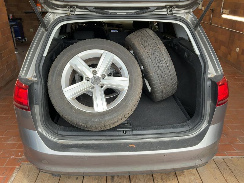 Volkswagen Golf VII 1.6 TDI Comfortline BlueMotion Tech 2014 – снимка 16