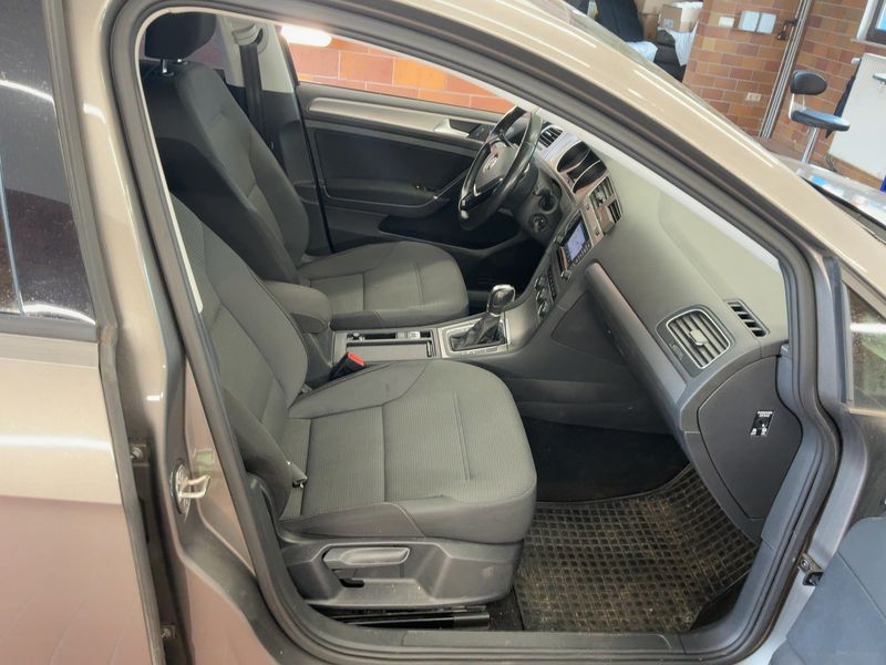 Volkswagen Golf VII 1.6 TDI Comfortline BlueMotion Tech 2014 – снимка 17
