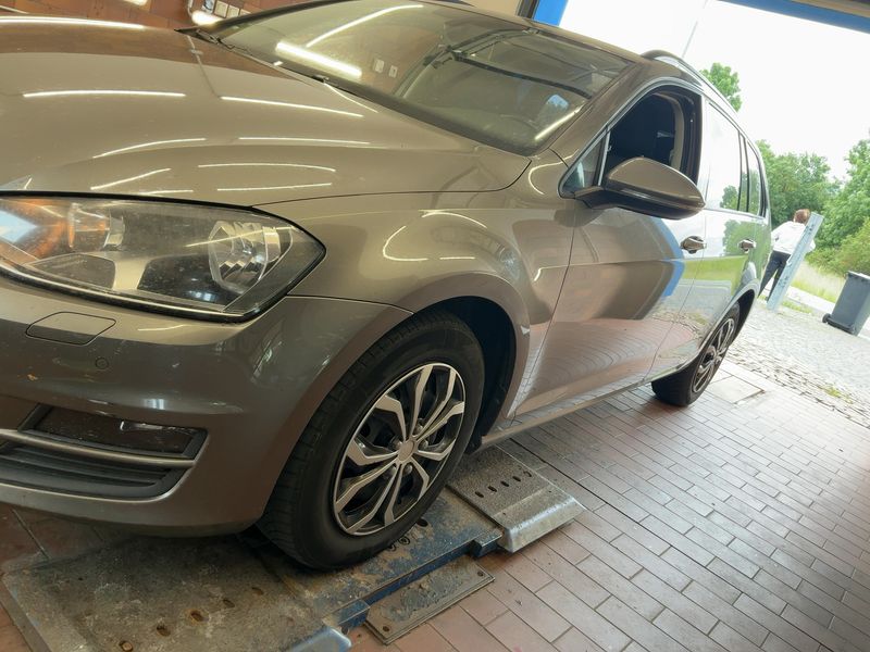 Volkswagen Golf VII 1.6 TDI Comfortline BlueMotion Tech 2014 – снимка 2