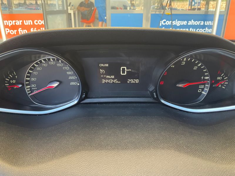 Peugeot 308 2.0 Blue-HDi Allure 2016 – снимка 4