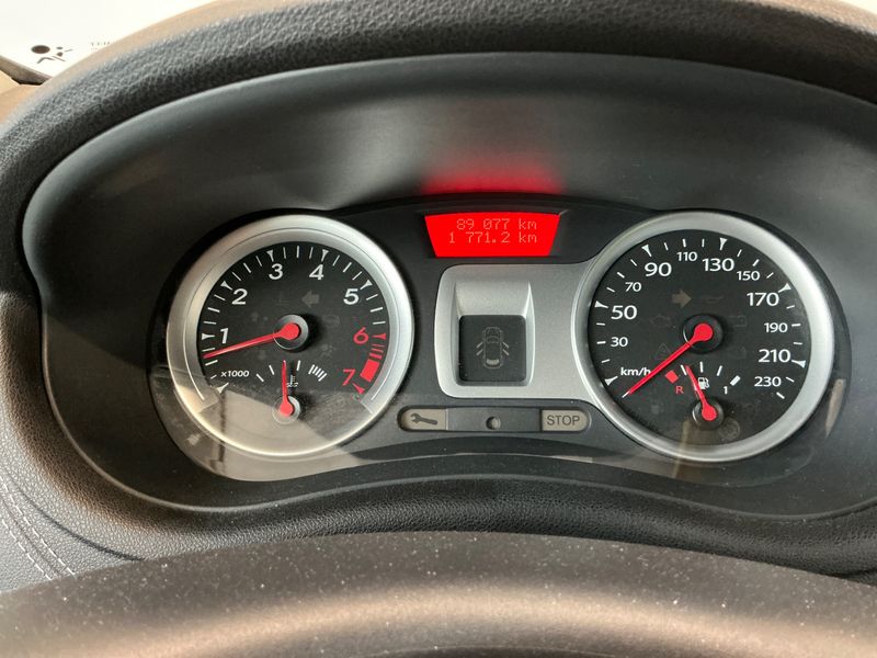 Renault Clio 1.2 20 Ans 2011 – снимка 4