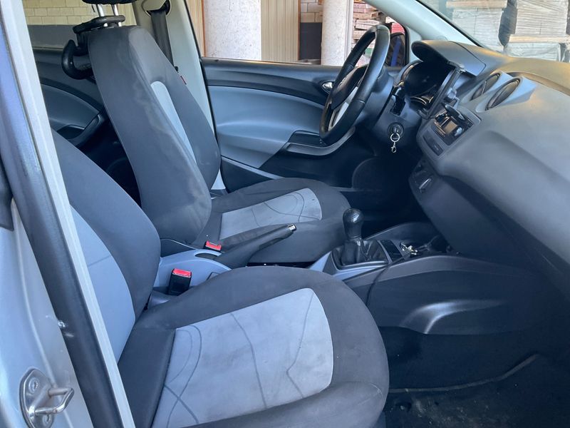 Seat Ibiza 1.6 TDI Reference 2015 – снимка 3