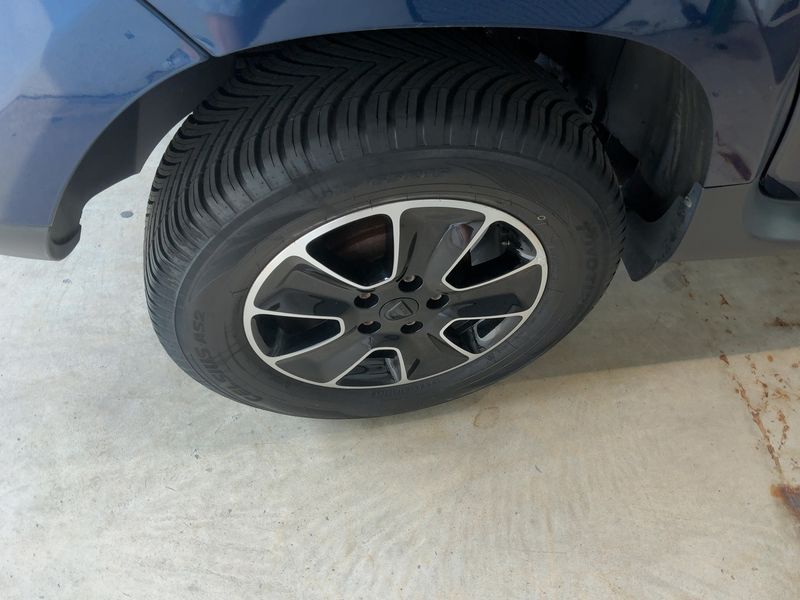 Dacia Duster 1.5 dCi Black Shadow 4x2 2018 – снимка 9