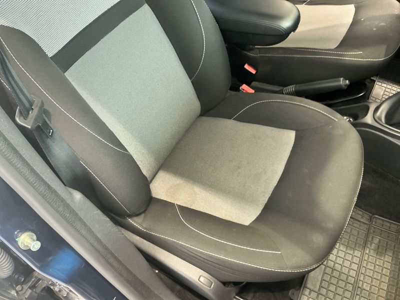 Dacia Duster 1.5 dCi Black Shadow 4x2 2018 – снимка 26