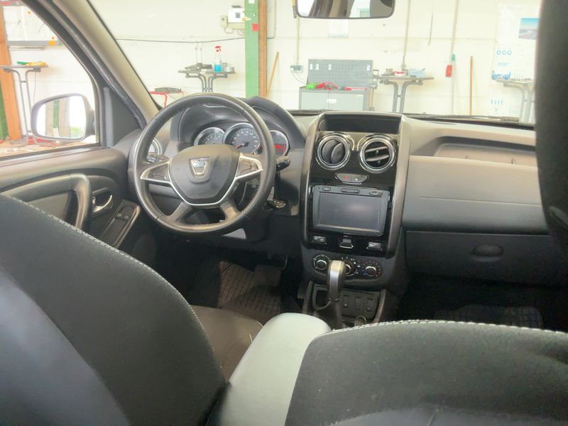 Dacia Duster 1.5 dCi Black Shadow 4x2 2018 – снимка 17