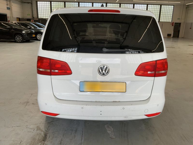 Volkswagen Touran 2.0 TDI Comfortline BlueMotion Tech 2015 – снимка 7