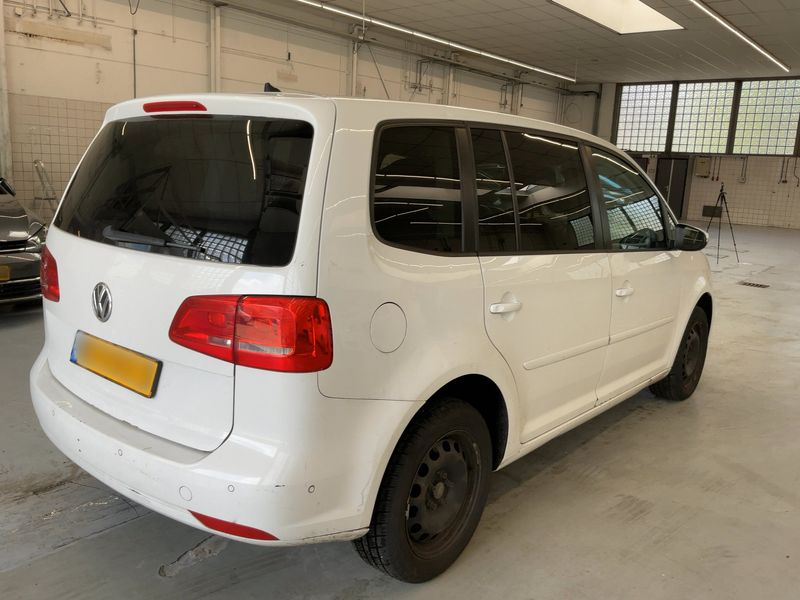 Volkswagen Touran 2.0 TDI Comfortline BlueMotion Tech 2015 – снимка 8