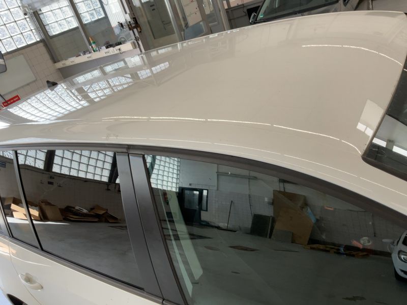 Volkswagen Touran 2.0 TDI Comfortline BlueMotion Tech 2015 – снимка 13