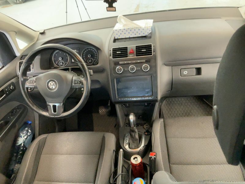 Volkswagen Touran 2.0 TDI Comfortline BlueMotion Tech 2015 – снимка 17