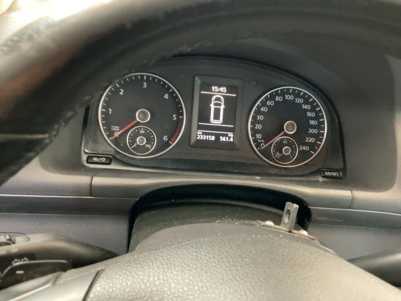 Volkswagen Touran 2.0 TDI Comfortline BlueMotion Tech 2015 – снимка 18