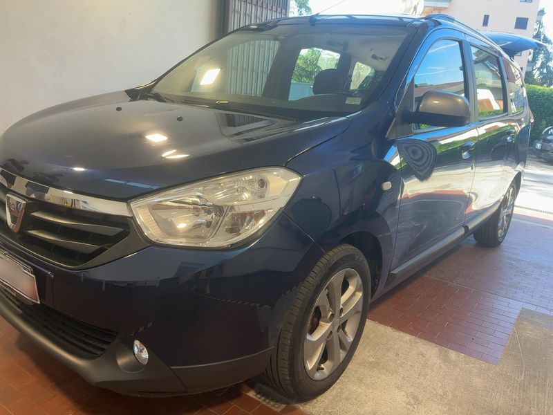 Dacia Lodgy 1.5 dCi Diesel SL AuDacia 2015 – снимка 2