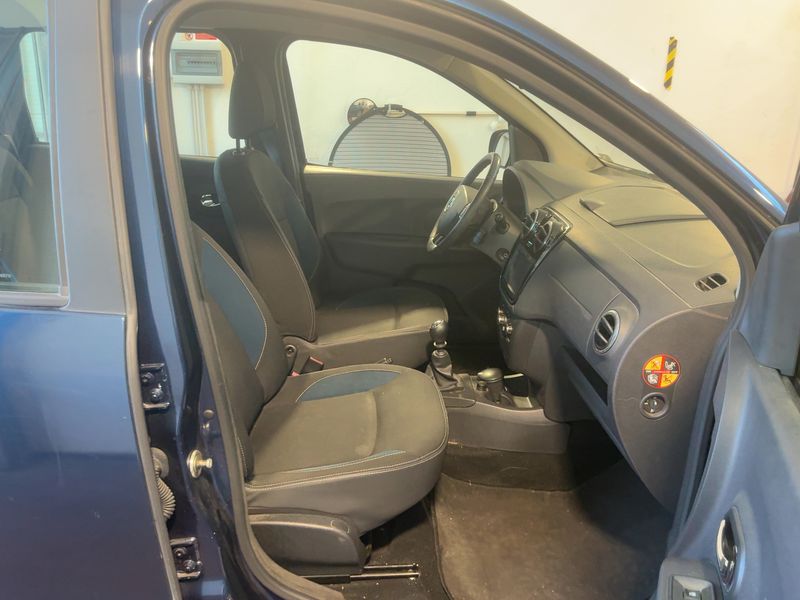 Dacia Lodgy 1.5 dCi Diesel SL AuDacia 2015 – снимка 17