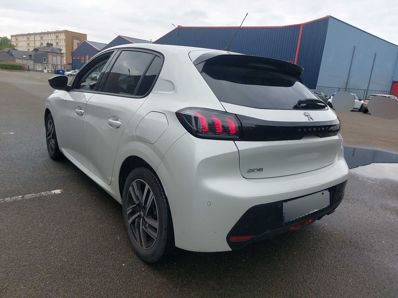 Peugeot 208 1.2 PureTech Allure 2022 – снимка 3