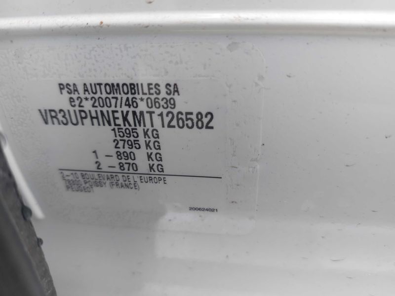 Peugeot 208 1.2 PureTech Allure 2022 – снимка 20