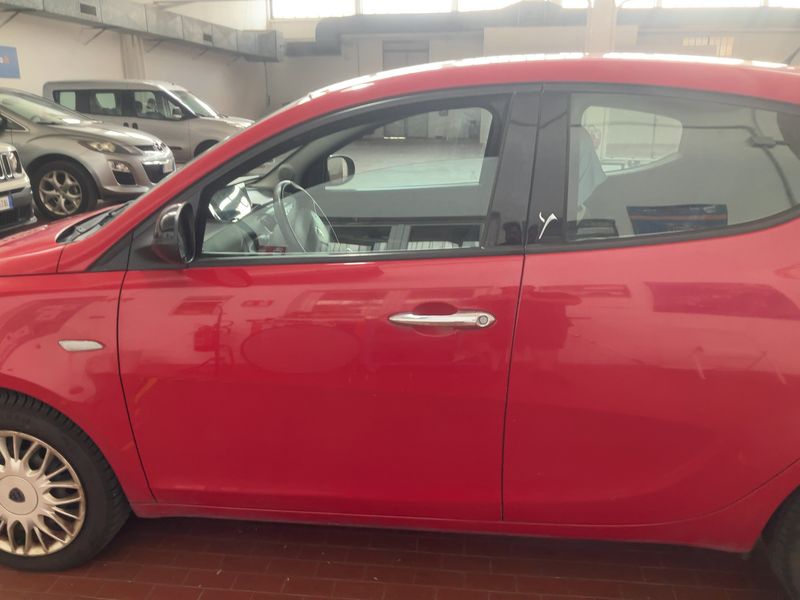Lancia Ypsilon 1.2 Gold 2018 – снимка 4