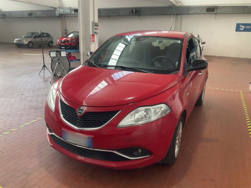 Lancia Ypsilon 1.2 Gold 2018 – снимка 1