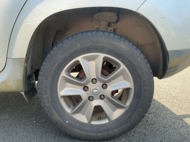 Dacia Duster 1.5 dCi Prestige 4x4 2014 – снимка 5