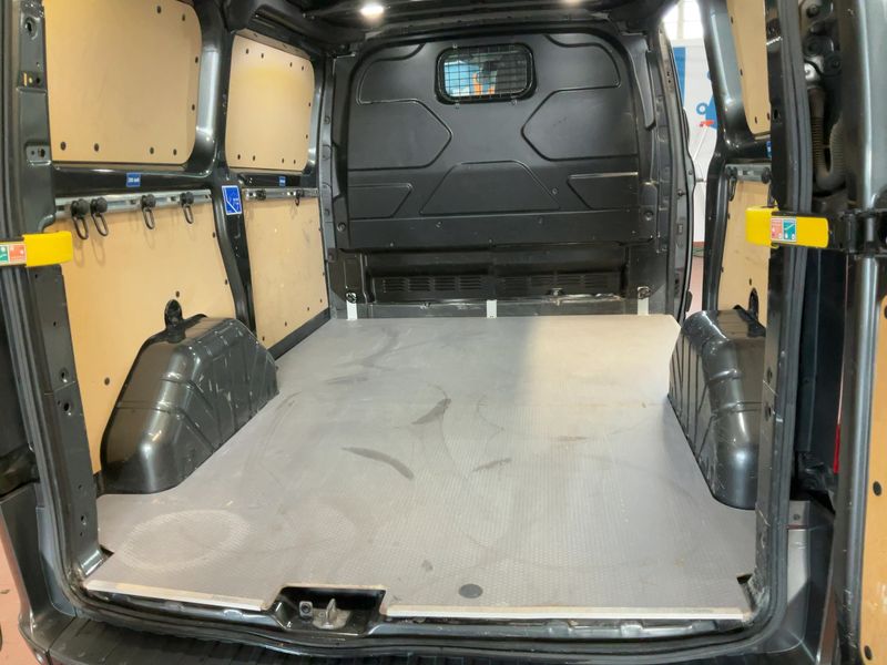 Ford Transit 2.0 TDCi 290 L1 Sport 2018 – снимка 16