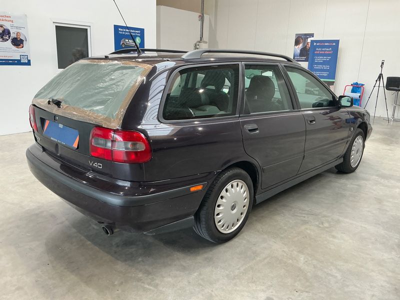 Volvo V40 1.8 1999 – снимка 2