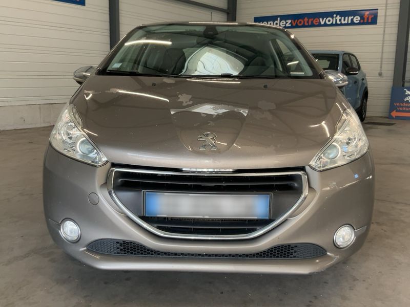 Peugeot 208 1.6 Blue-HDi Allure 2015 – снимка 14