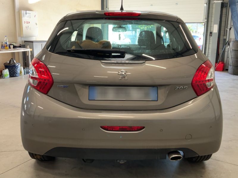 Peugeot 208 1.6 Blue-HDi Allure 2015 – снимка 7