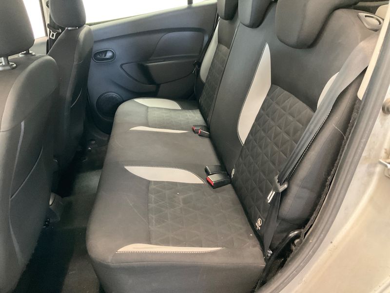 Dacia Sandero 1.5 dCi Stepway Prestige 2013 – снимка на щета