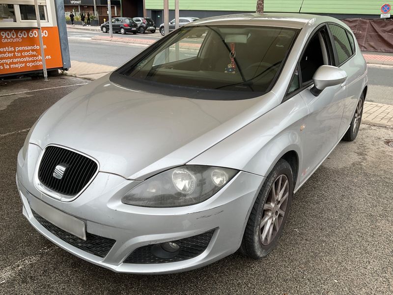 Seat Leon 1.6 TDI Reference Copa 2011 – снимка 1