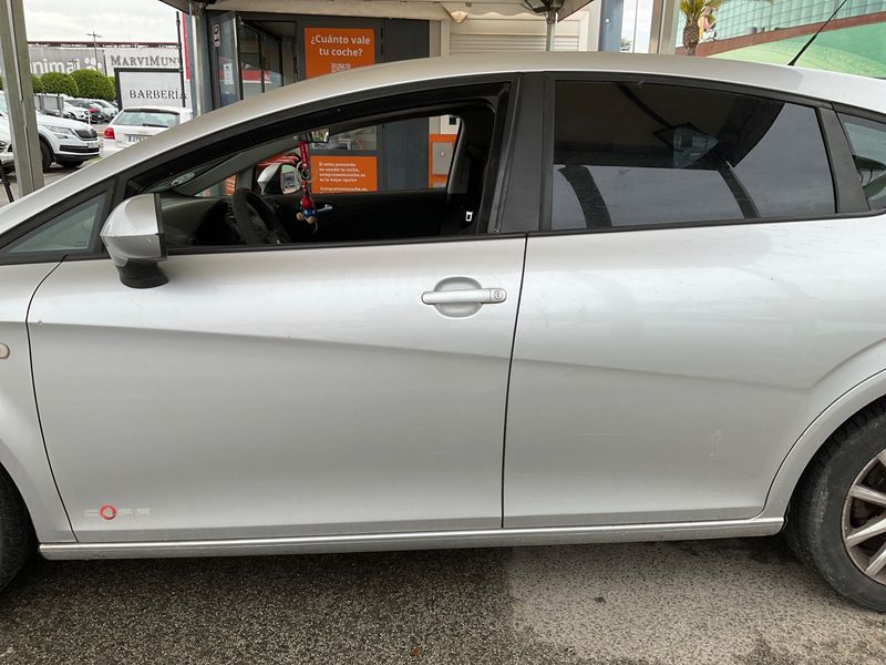Seat Leon 1.6 TDI Reference Copa 2011 – снимка 4
