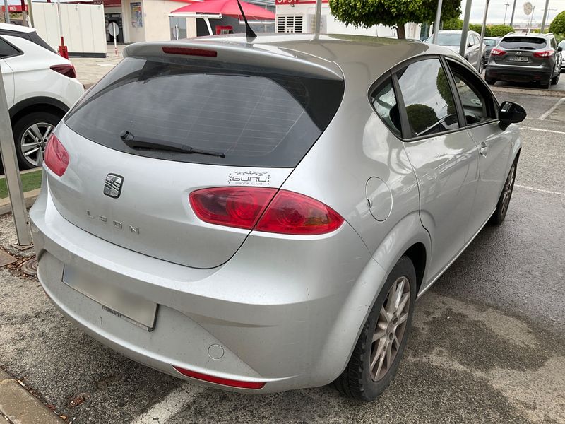 Seat Leon 1.6 TDI Reference Copa 2011 – снимка 8