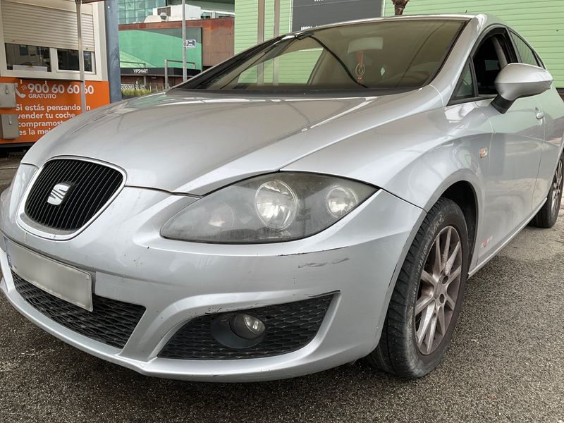 Seat Leon 1.6 TDI Reference Copa 2011 – снимка 2