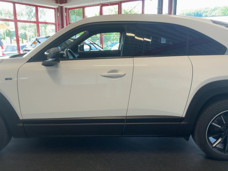 Mazda MX-30 e-Skyactiv 107 kW Advantage 2022 – снимка 4