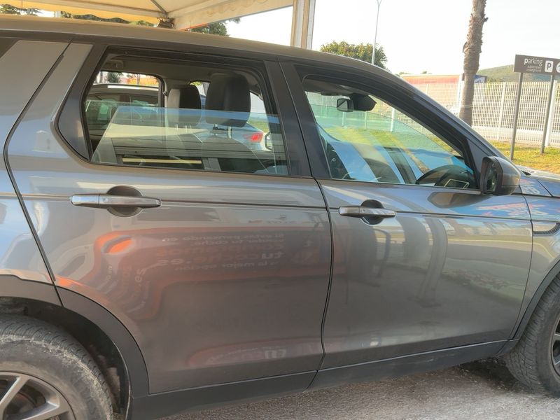Land Rover Discovery Sport 2.0 Td4 SE AWD 2017 – снимка 10