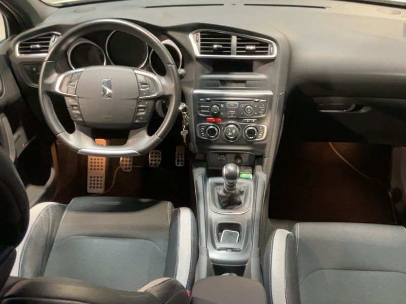 Citroen DS4 1.6 e-HDi Chic 2014 – снимка 17