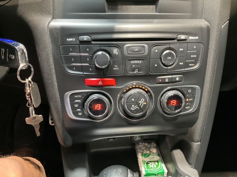 Citroen DS4 1.6 e-HDi Chic 2014 – снимка 42