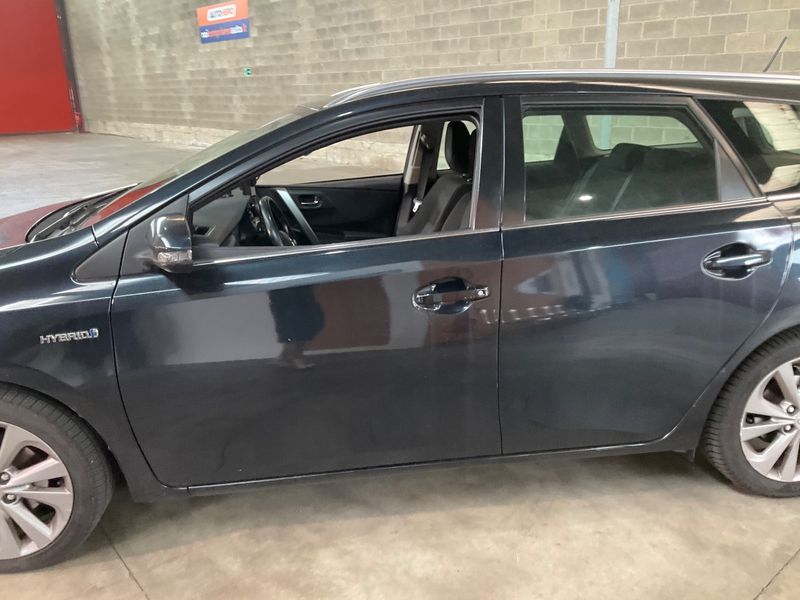 Toyota Auris Touring Sports 1.8 Hybrid Active 2014 – снимка 4
