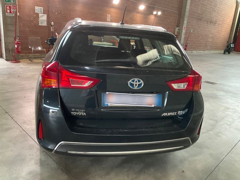 Toyota Auris Touring Sports 1.8 Hybrid Active 2014 – снимка 7