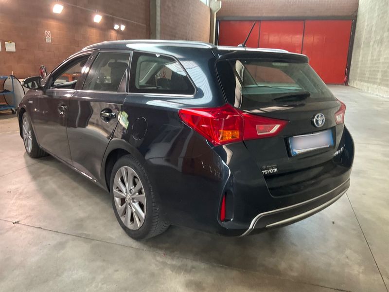 Toyota Auris Touring Sports 1.8 Hybrid Active 2014 – снимка 6